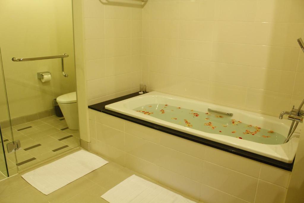 ลาพริม่า โฮเต็ล Hotel ลาบวนบาโจ ภายนอก รูปภาพ