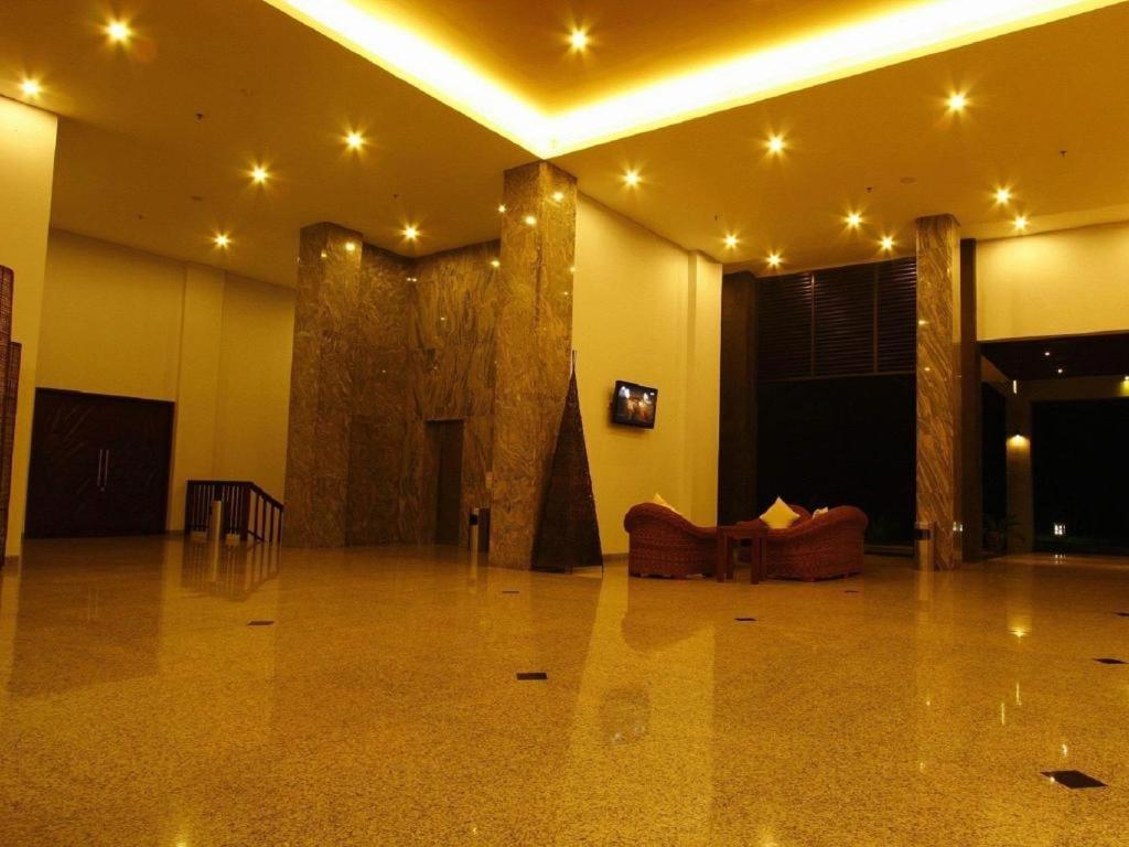ลาพริม่า โฮเต็ล Hotel ลาบวนบาโจ ภายนอก รูปภาพ