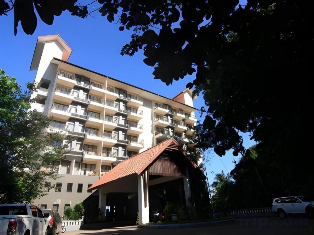 ลาพริม่า โฮเต็ล Hotel ลาบวนบาโจ ภายนอก รูปภาพ