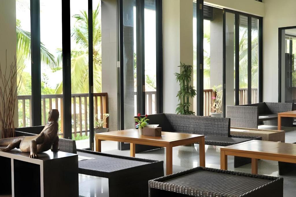 ลาพริม่า โฮเต็ล Hotel ลาบวนบาโจ ภายนอก รูปภาพ