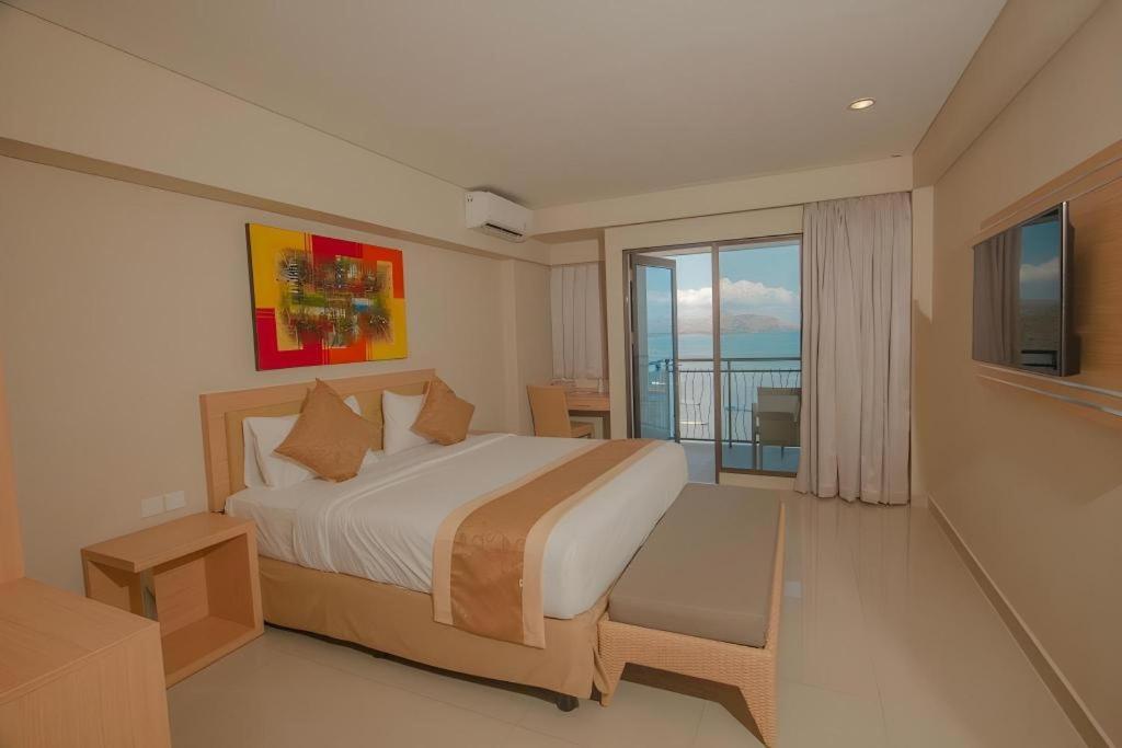 ลาพริม่า โฮเต็ล Hotel ลาบวนบาโจ ภายนอก รูปภาพ