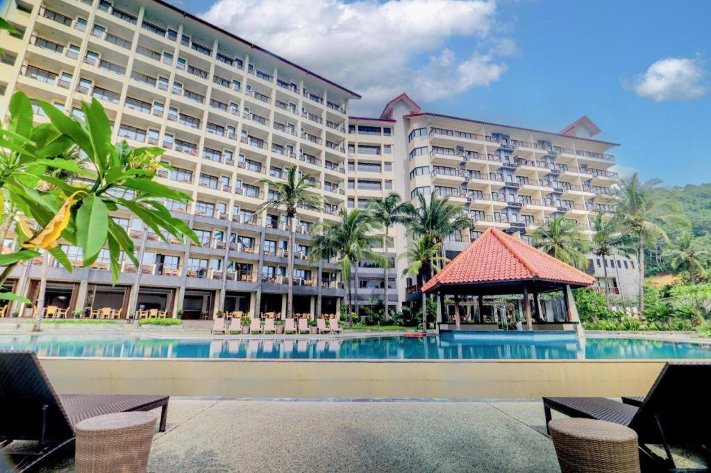 ลาพริม่า โฮเต็ล Hotel ลาบวนบาโจ ภายนอก รูปภาพ