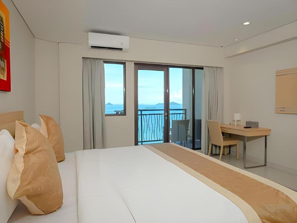 ลาพริม่า โฮเต็ล Hotel ลาบวนบาโจ ภายนอก รูปภาพ